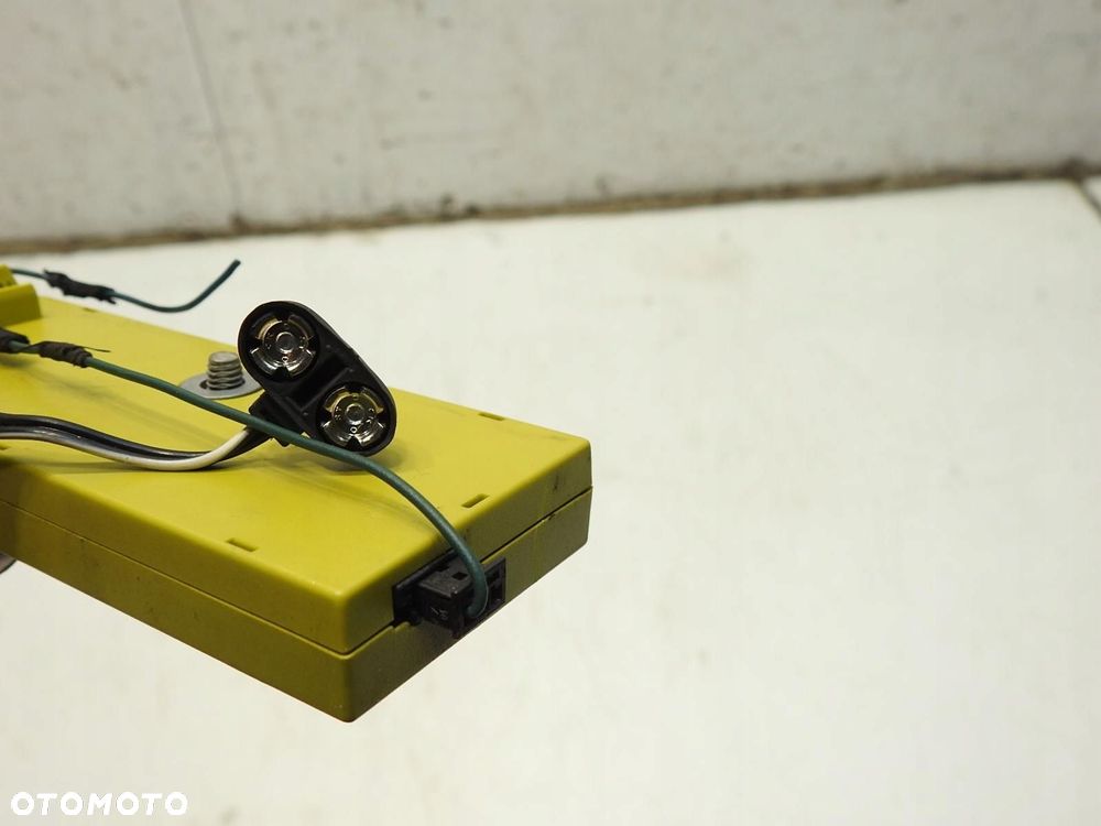 WZMACNIACZ ANTENY LAND ROVER DISCOVERY III XUC000262A - 3