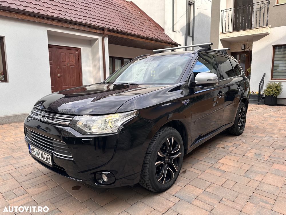 Mitsubishi Outlander - 3