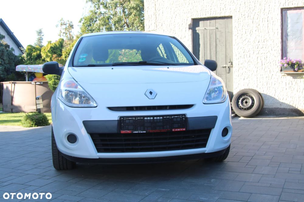 Renault Clio 1.2 16V 75 Yahoo - 10