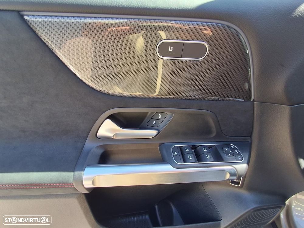 Mercedes-Benz GLB 180 d AMG Line - 10