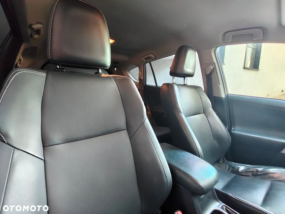Toyota RAV4 Hybrid Premium 4x2 - 23