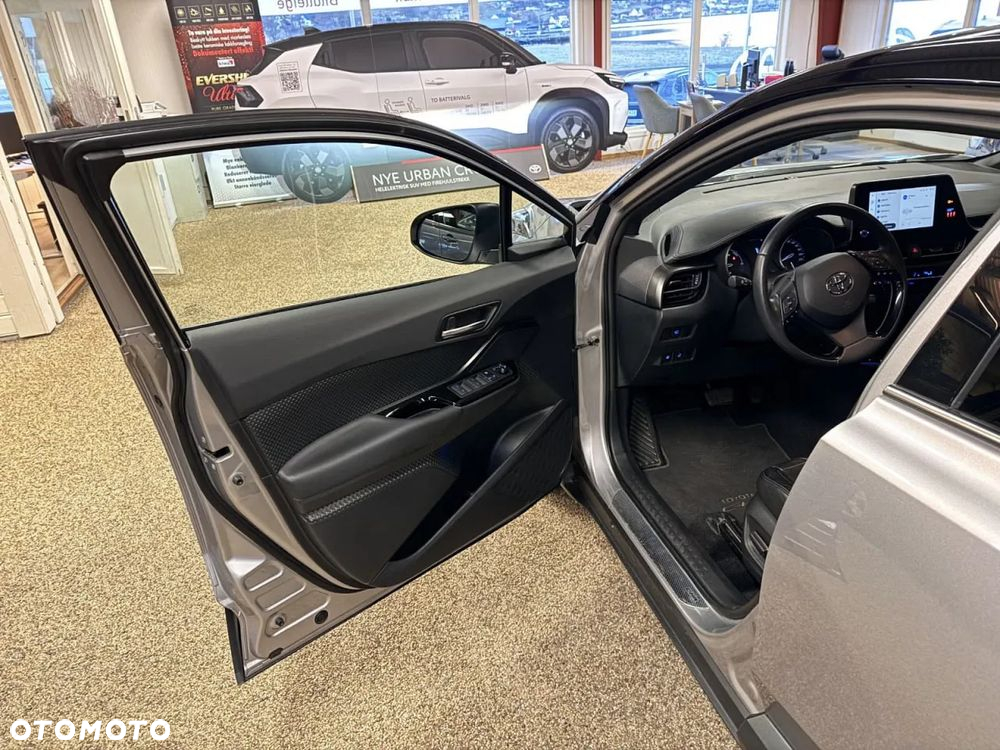 Toyota C-HR Hybrid Lounge - 11