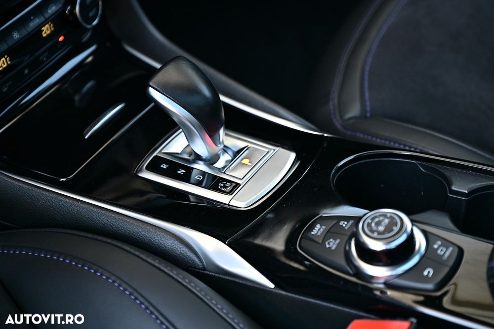 Infiniti Q30 2.2d DCT AWD City Black Edition - 18
