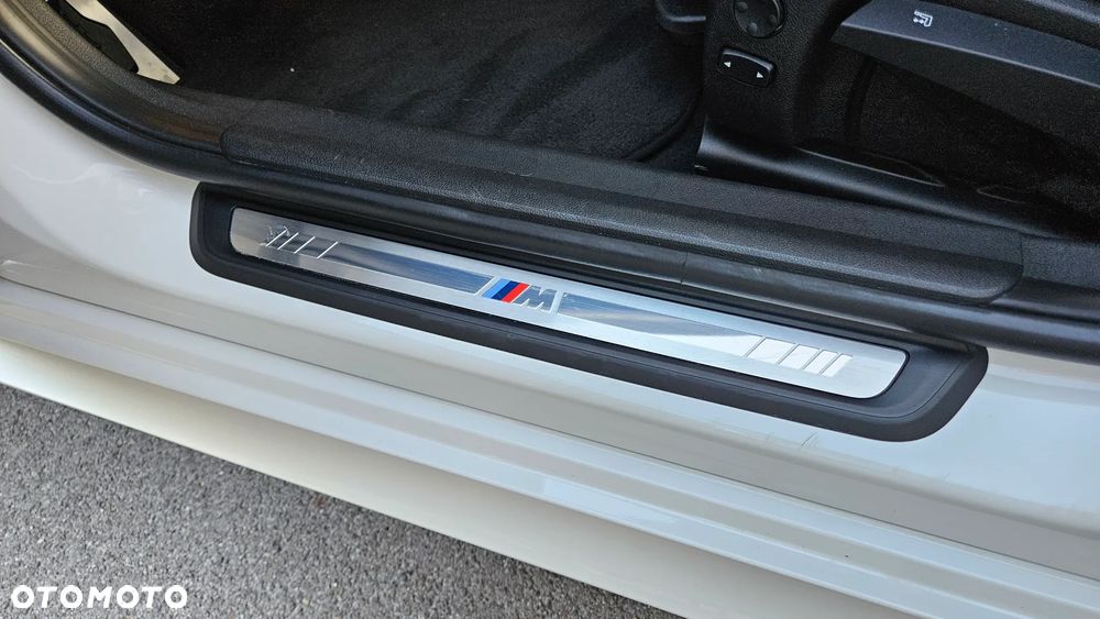 BMW Seria 3 320d xDrive M Sport - 18