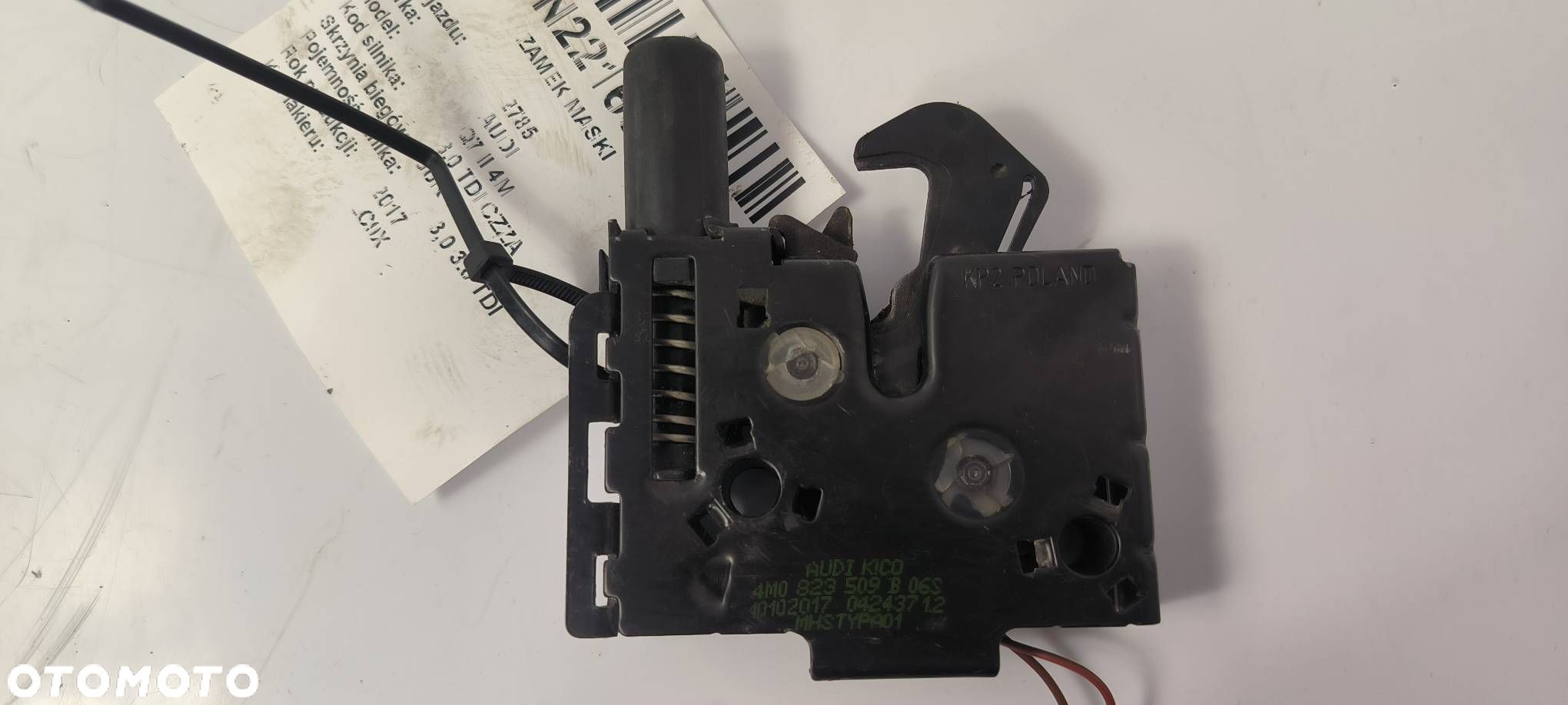 ZAMEK MASKI AUDI Q7 II 4M 4M0823509 - 1