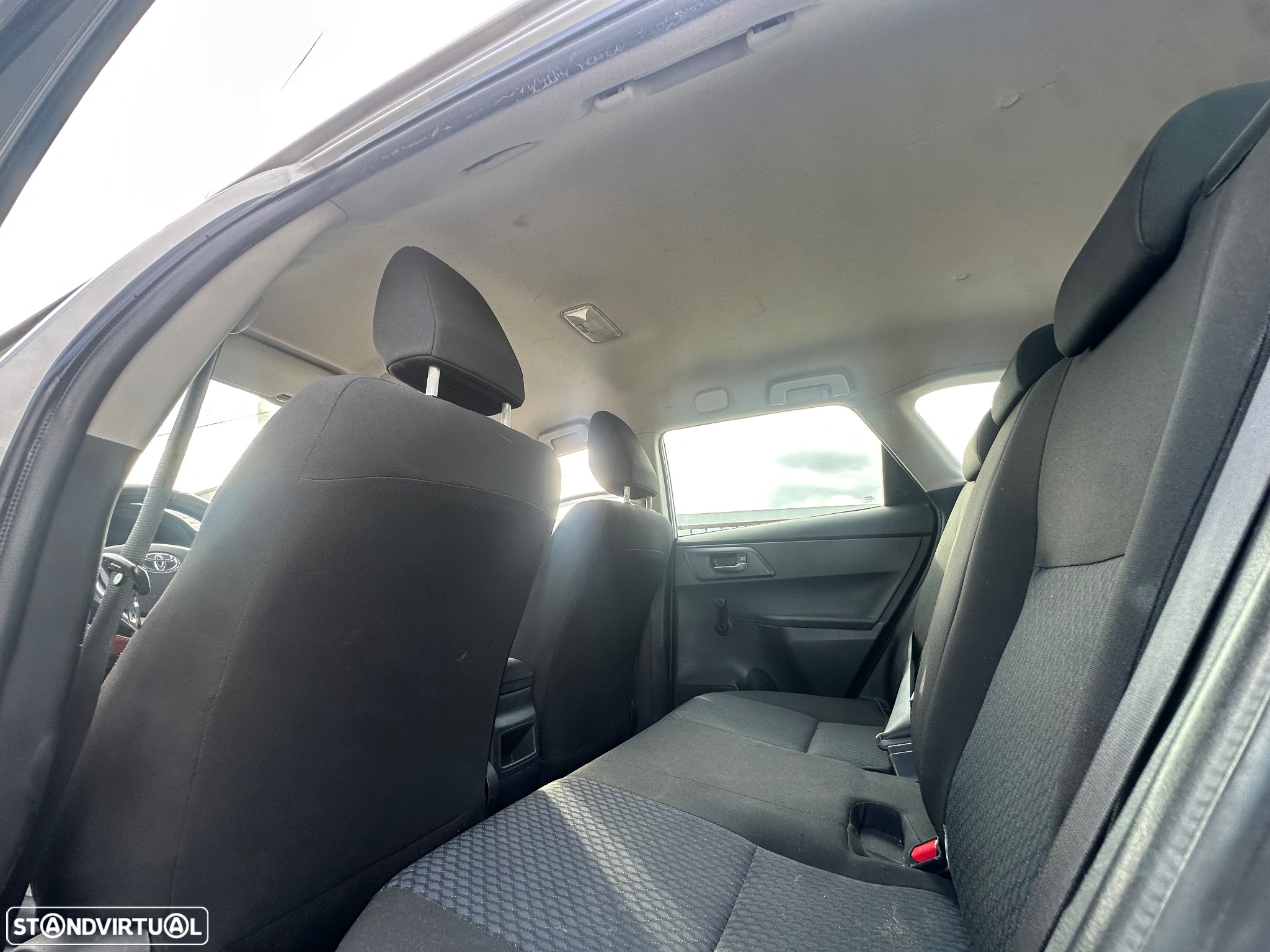 Toyota Auris Touring Sports 1.4 D-4D Com+P.Sport - 15