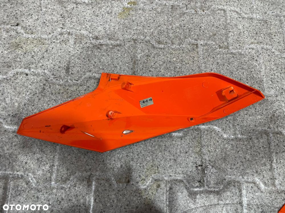 Owiewki KTM SUPER DUKE 1290 GT (nr1369) - 5