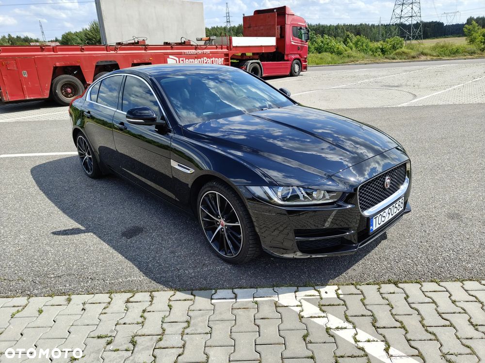 Jaguar XE 2.0 D AWD Portfolio - 30