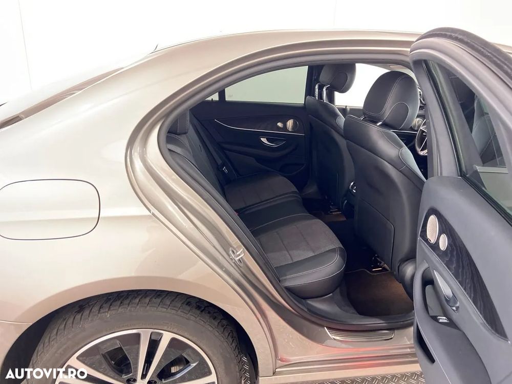 Mercedes-Benz E 220 d T 9G-TRONIC Avantgarde - 5