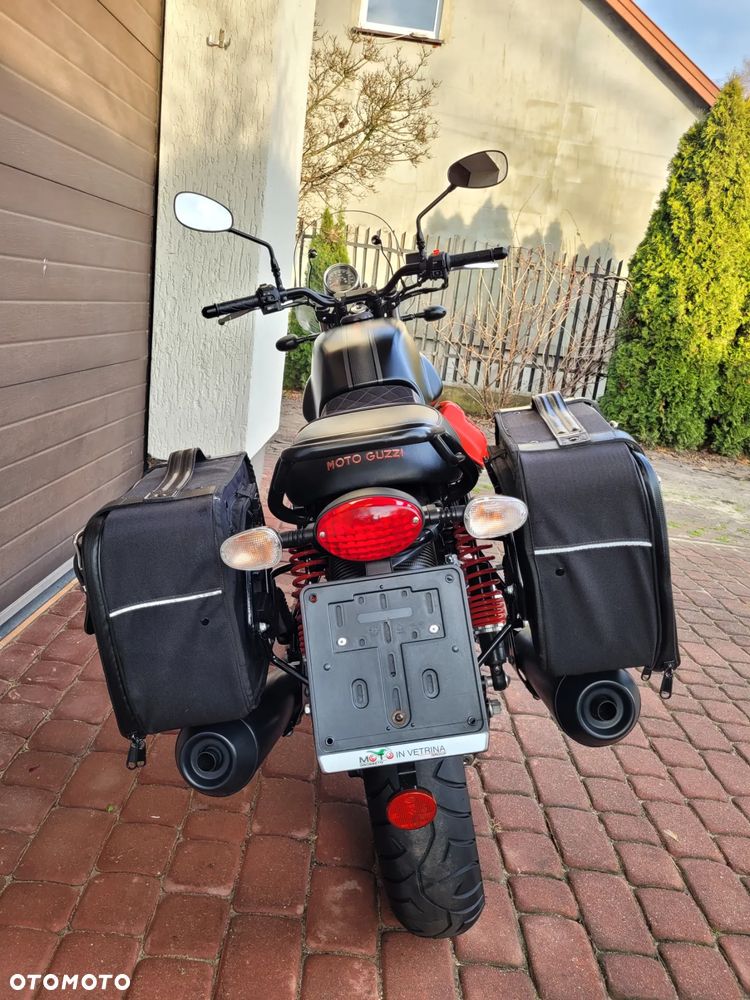 Moto Guzzi V7 - 19