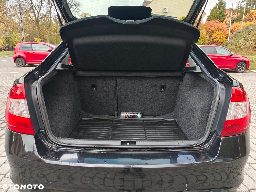 Skoda RAPID 1.2 TSI Elegance - 31
