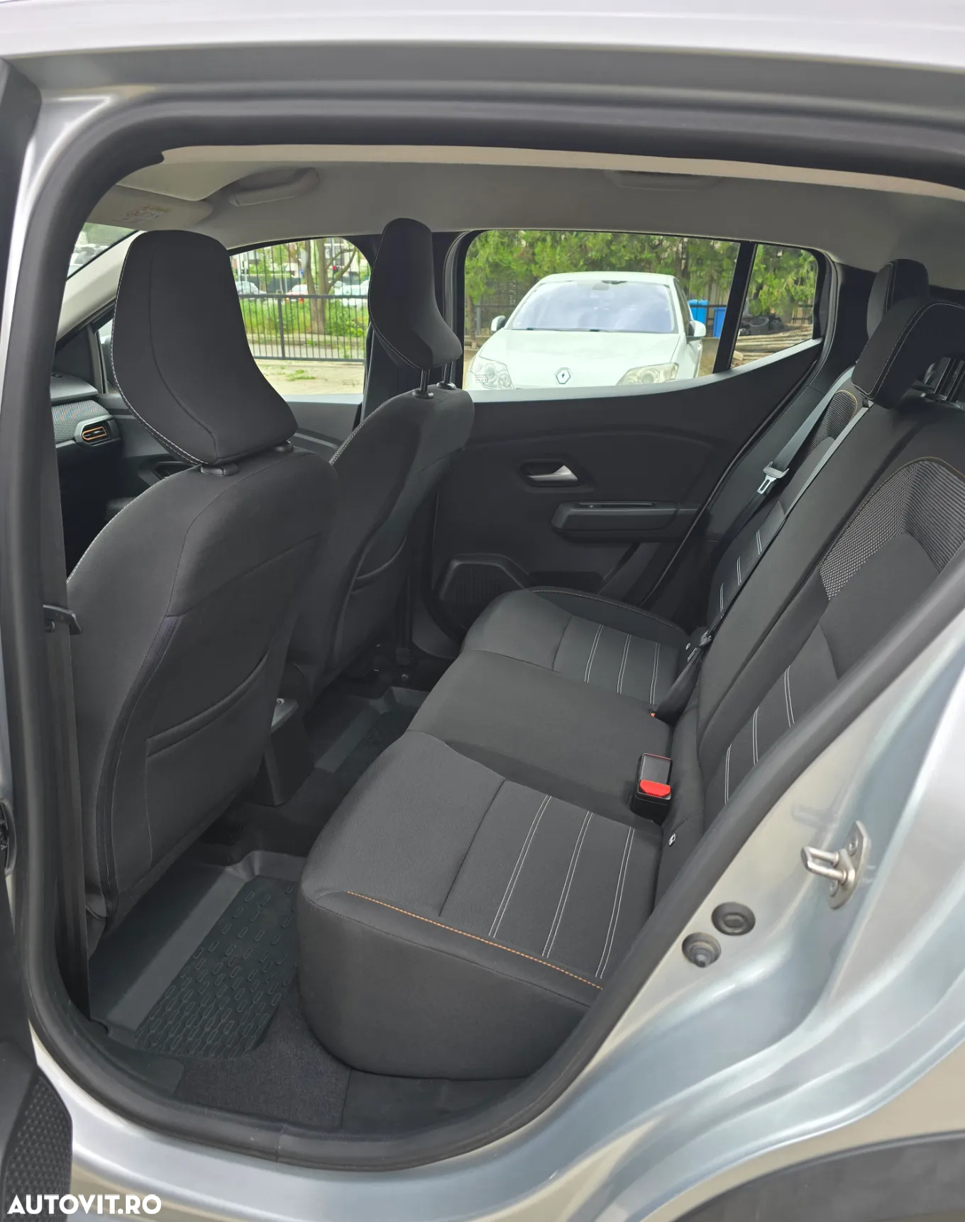 Dacia Sandero Stepway TCe 90 MT6 Comfort - 26