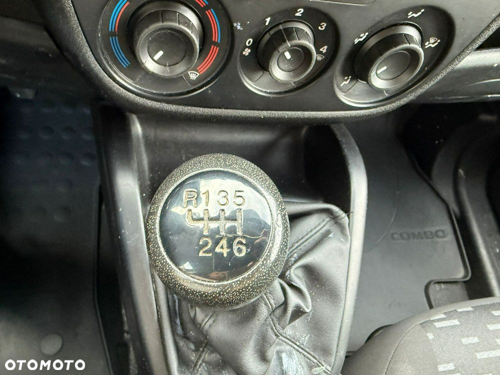 Opel Combo - 19