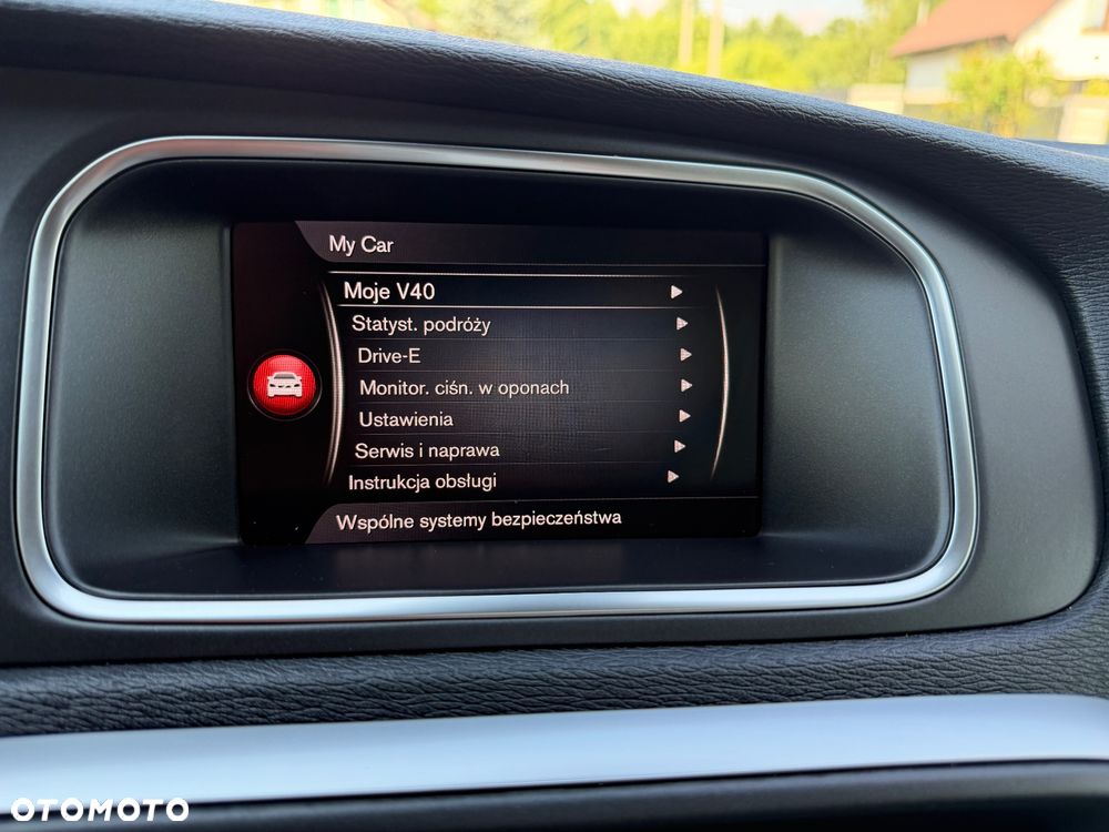 Volvo V40 D3 Momentum - 36