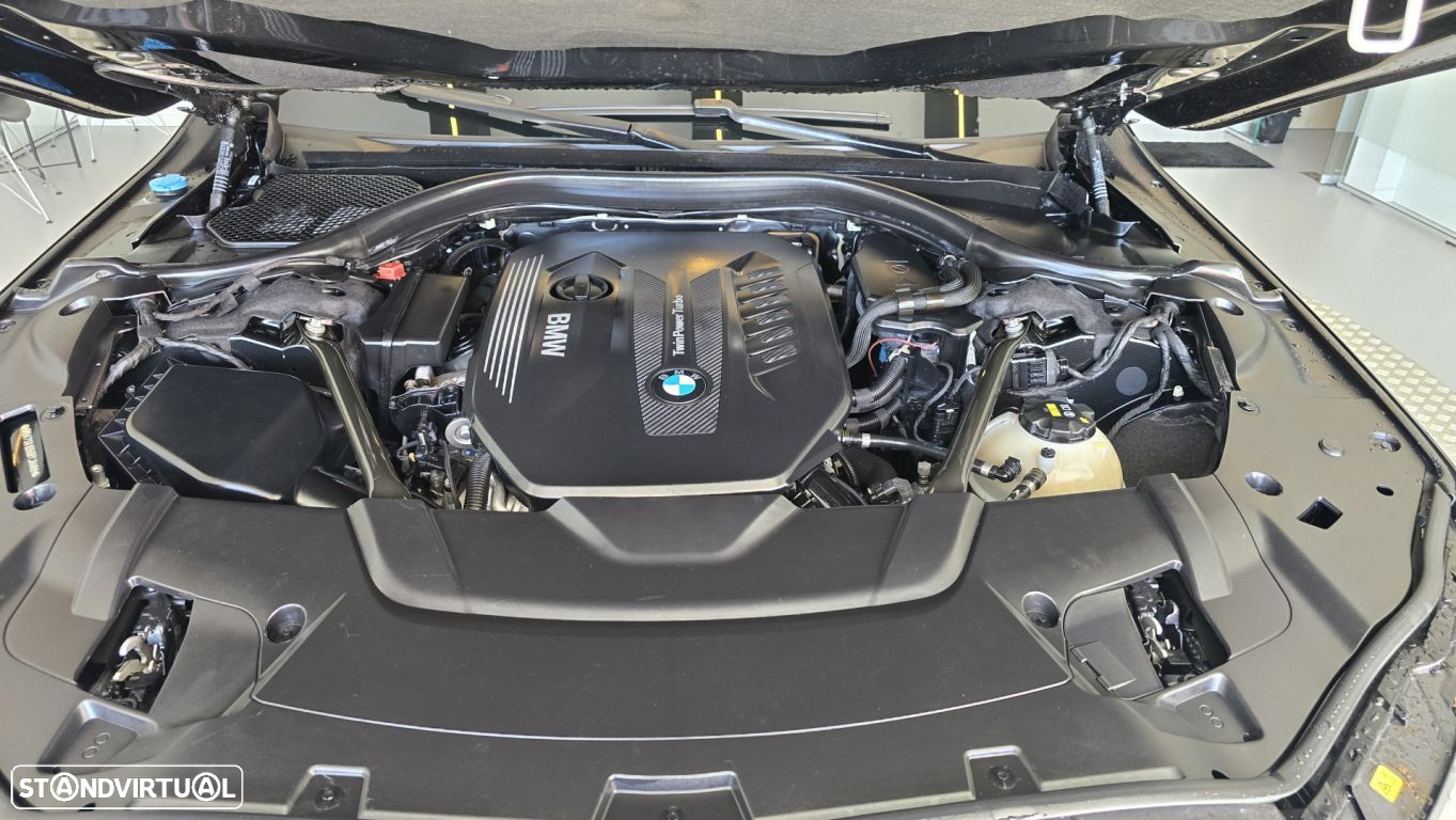 BMW 740 d xDrive Pack M Auto - 22