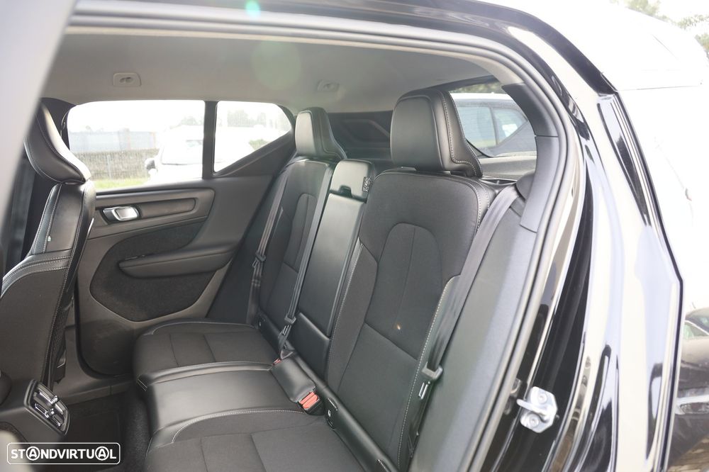 Volvo XC 40 2.0 D3 Momentum Geartronic - 12