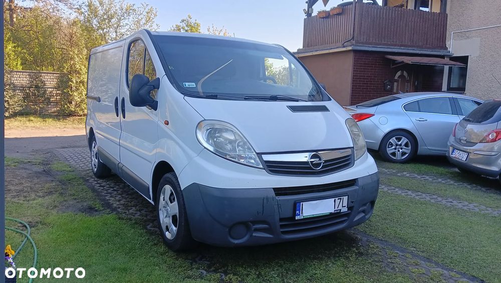 Opel Vivaro - 1