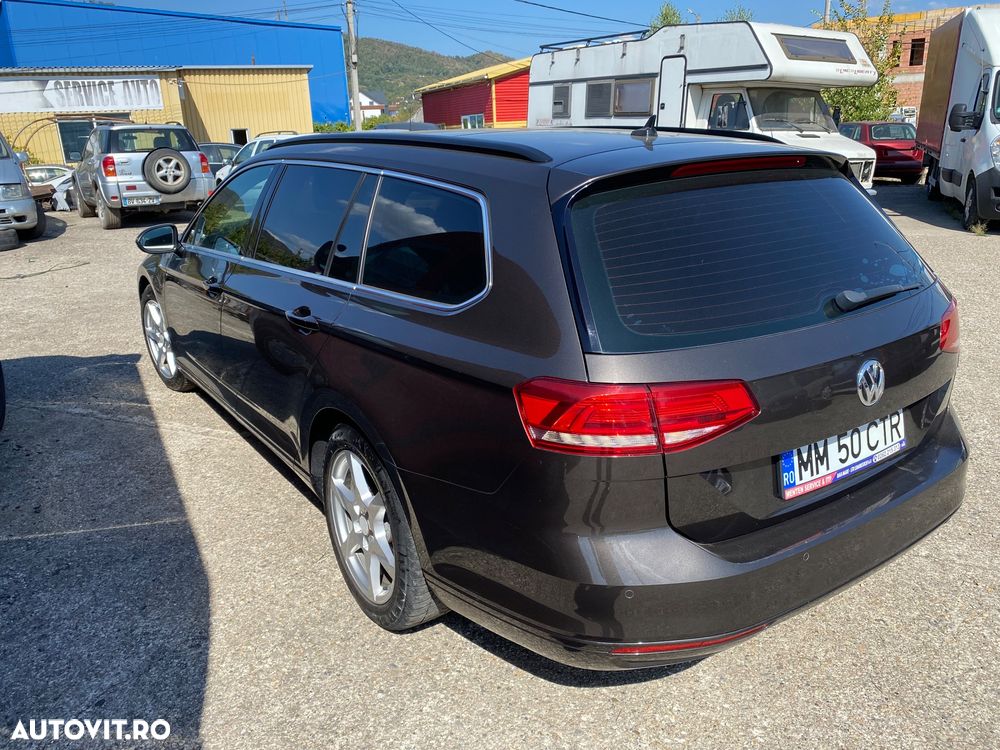 Volkswagen Passat 2.0 TDI DSG Comfortline - 11
