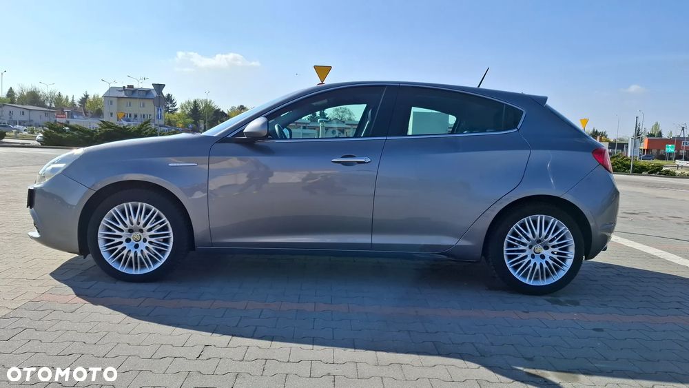Alfa Romeo Giulietta 2.0 JTDM 16V Turismo - 4