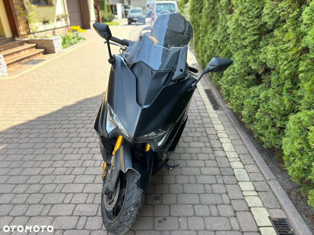 Yamaha Tmax - 8
