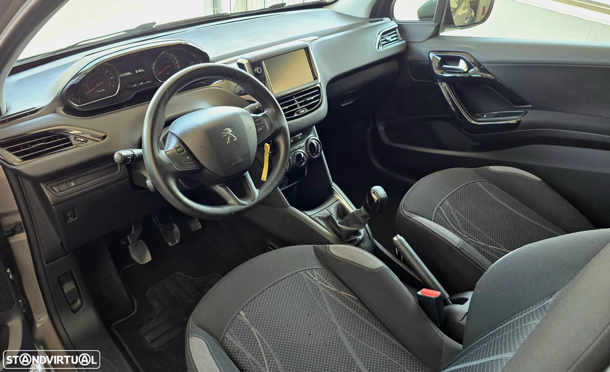 Peugeot 208 1.2 VTi Allure - 6