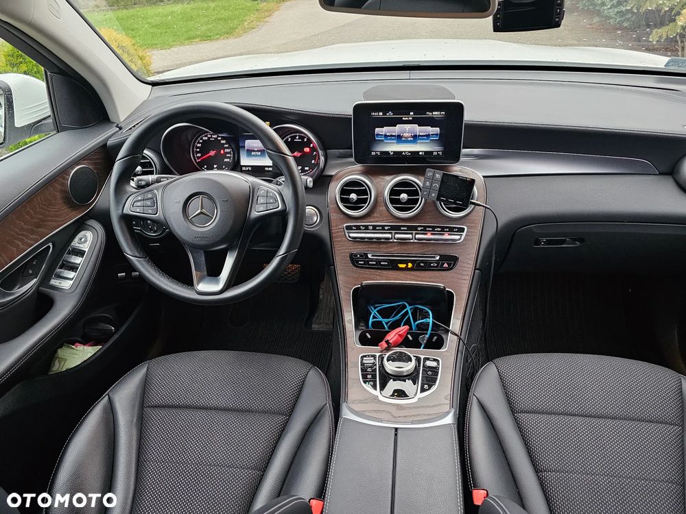Mercedes-Benz GLC 250 4Matic 9G-TRONIC Exclusive - 20