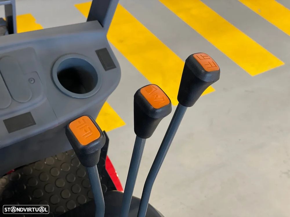JAC CPD20A3 Empilhador Elétrico 3 Rodas - 9