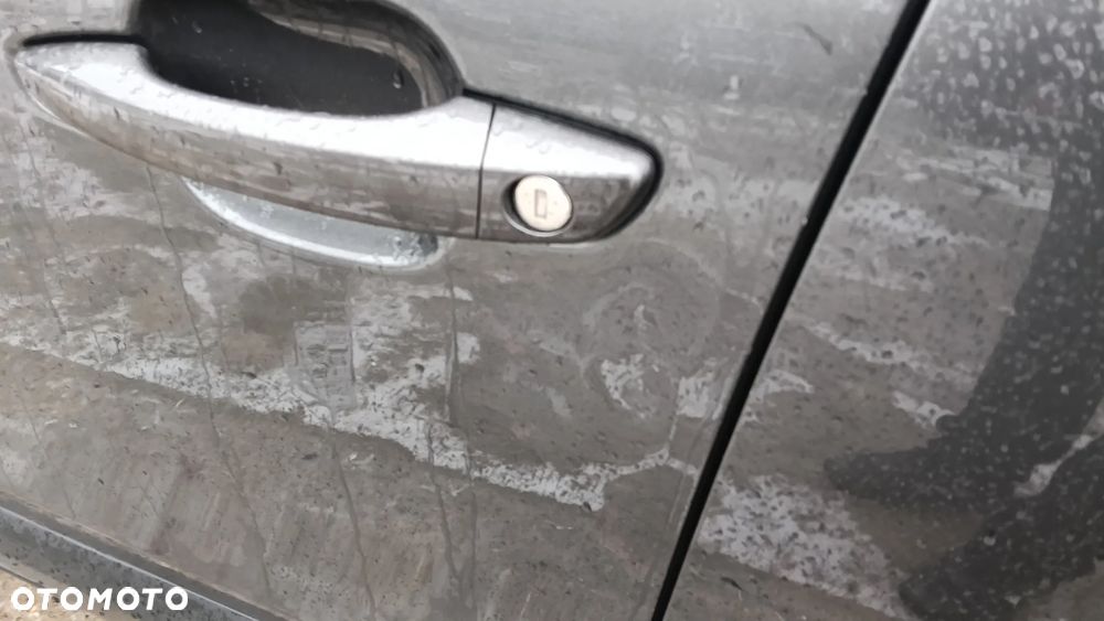 Citroën C4 BlueHDi 130 Stop&Start EAT8 FEEL PACK - 37