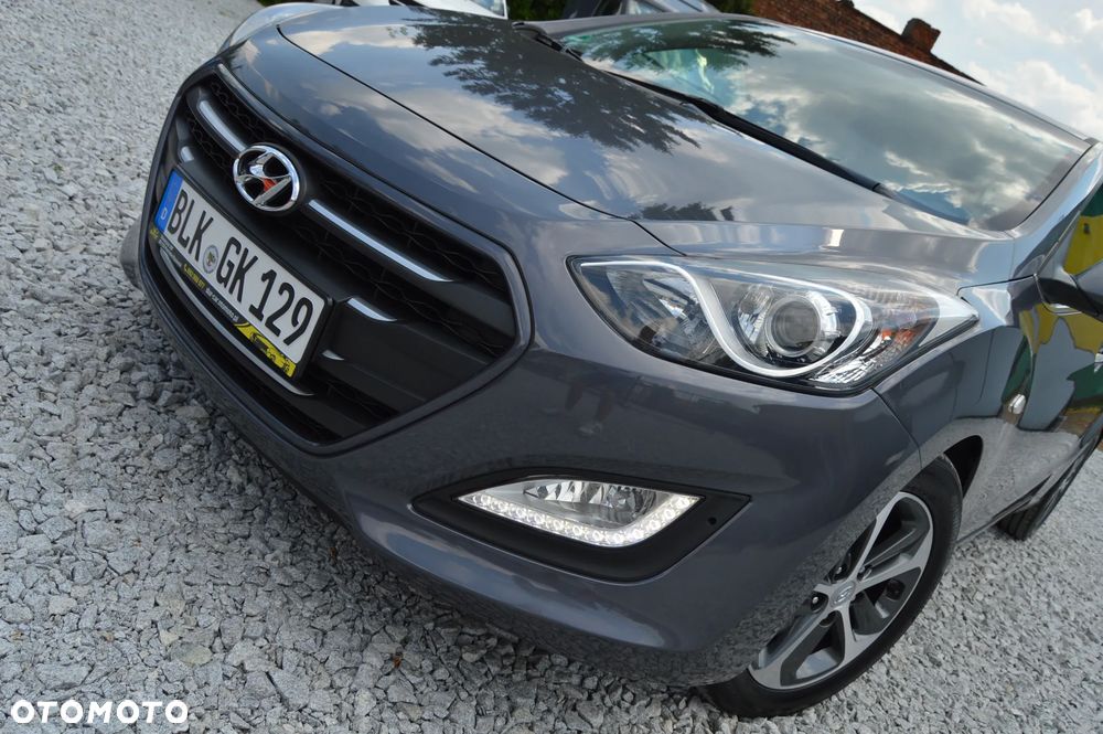 Hyundai i30 blue 1.6 GDI YES Gold - 40