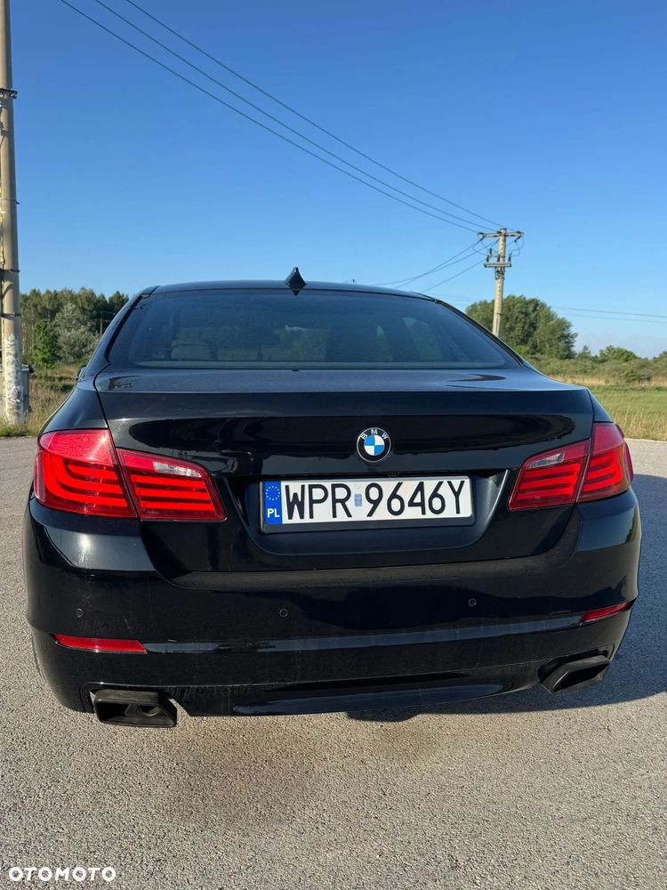 BMW Seria 5 550i xDrive Sport-Aut - 9