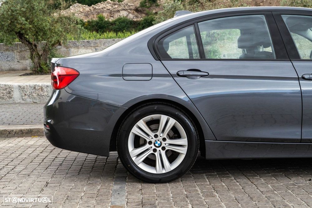 BMW 320 d Efficient Dynamic Edition Sport Line - 48