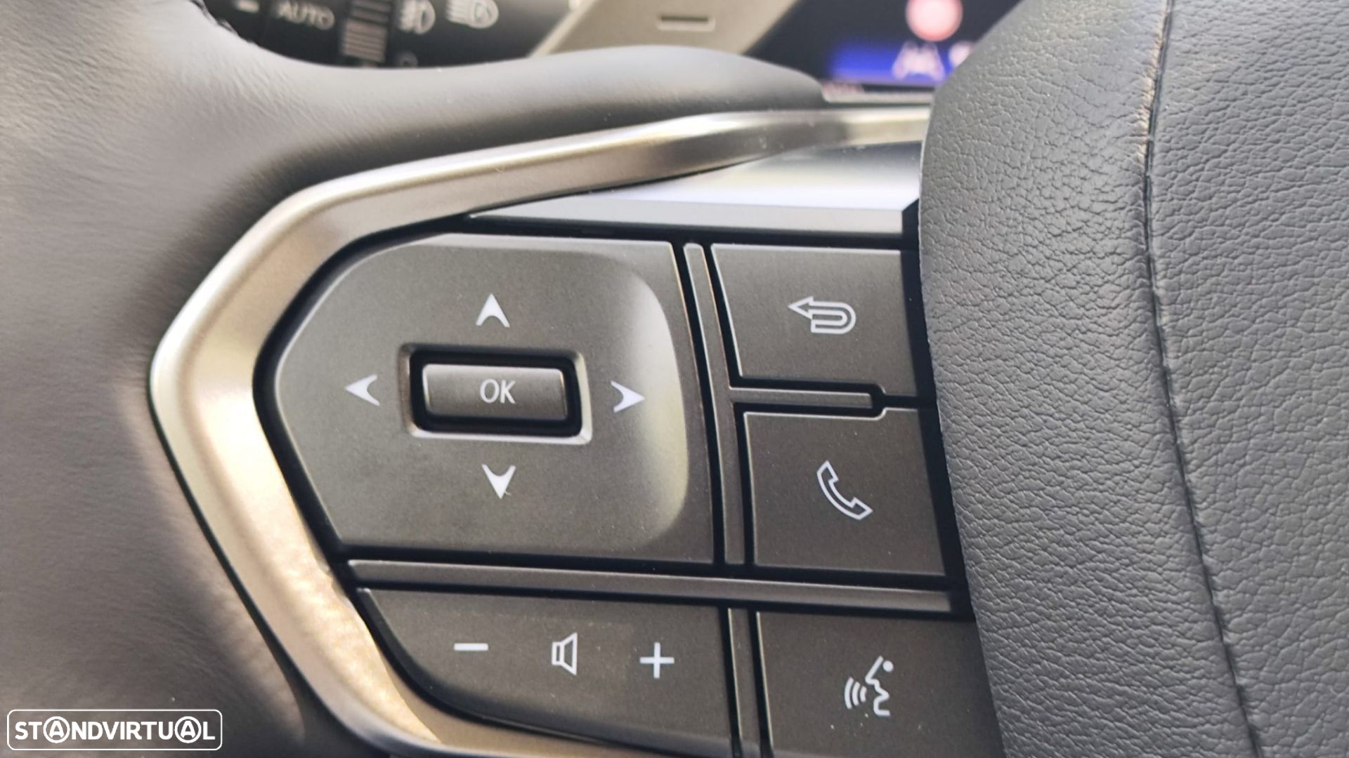 Lexus NX 450h+ Executive - 17