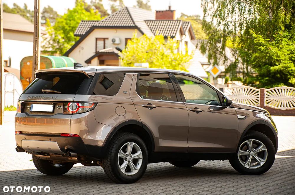 Land Rover Discovery Sport TD4 HSE Luxury - 16