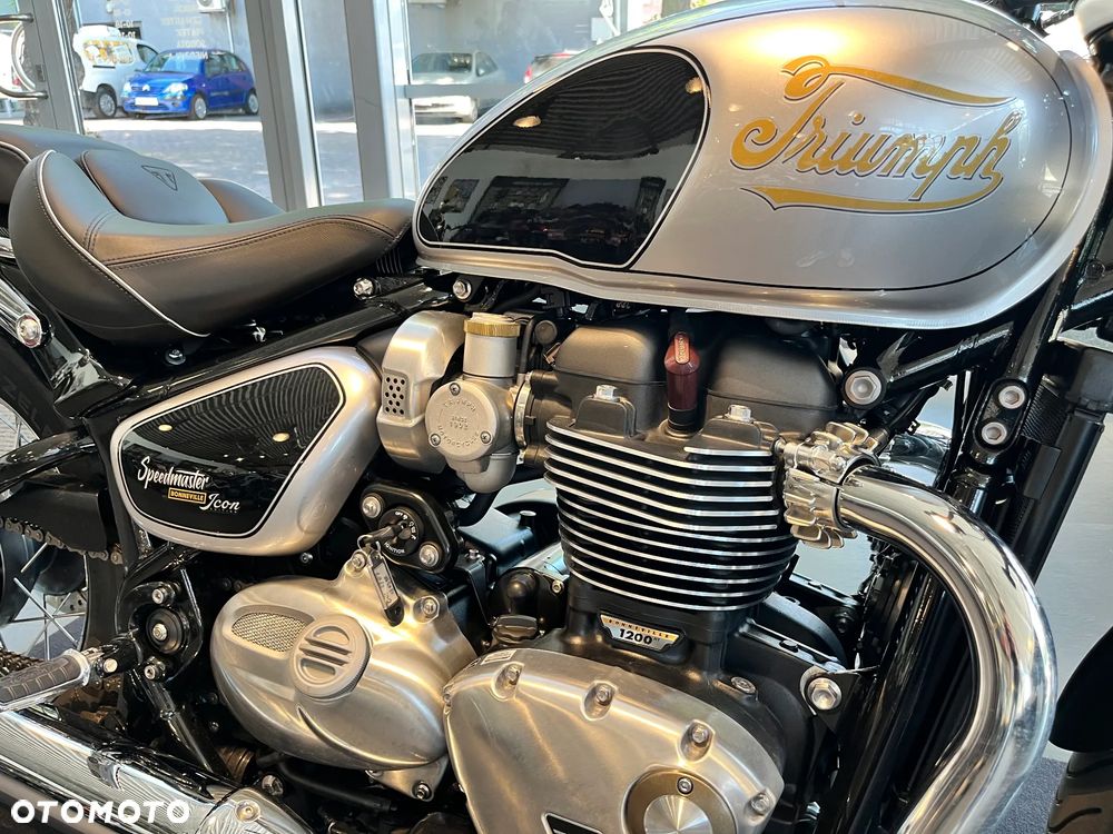 Triumph Speedmaster - 10