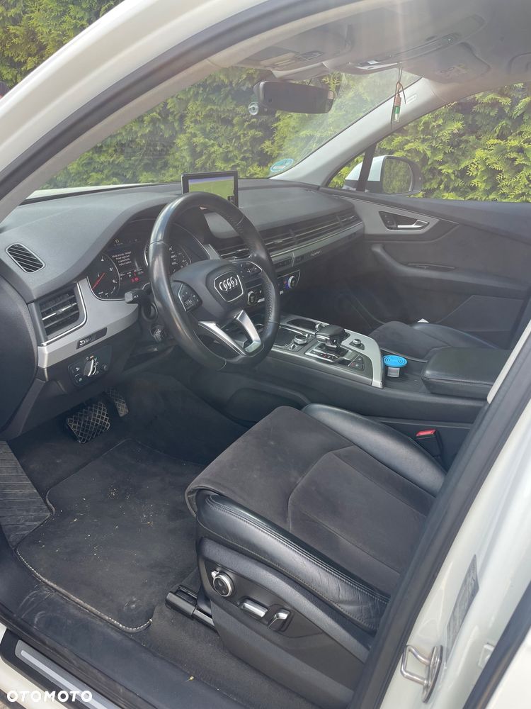 Audi Q7 - 11