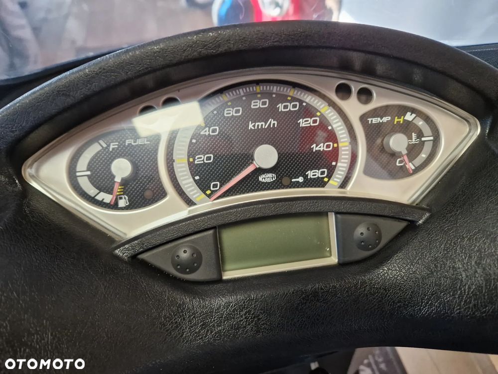 Yamaha X-max - 17