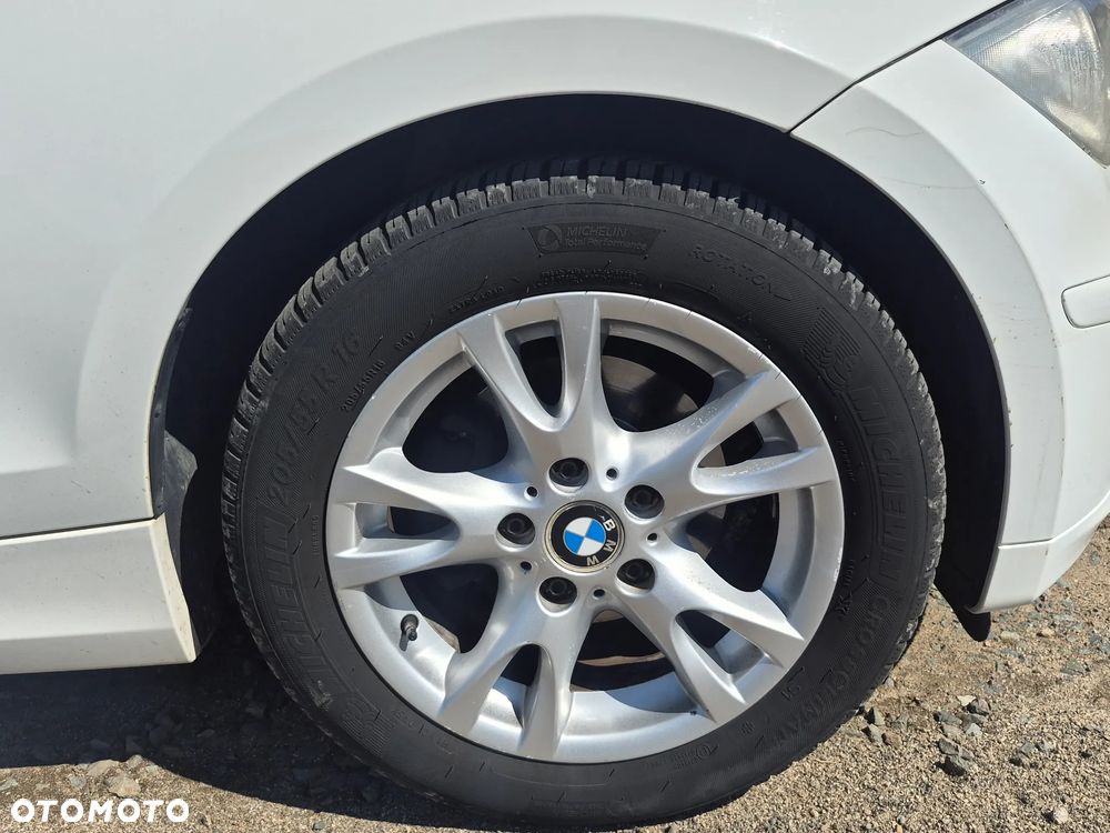 BMW Seria 1 116i - 11