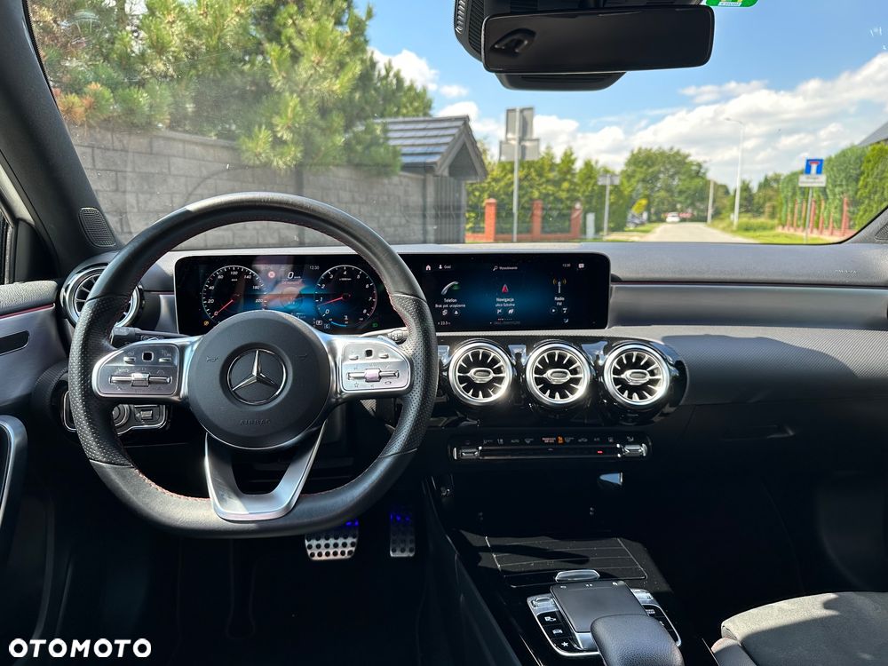 Mercedes-Benz Klasa A 220 4-Matic AMG Line 7G-DCT - 16