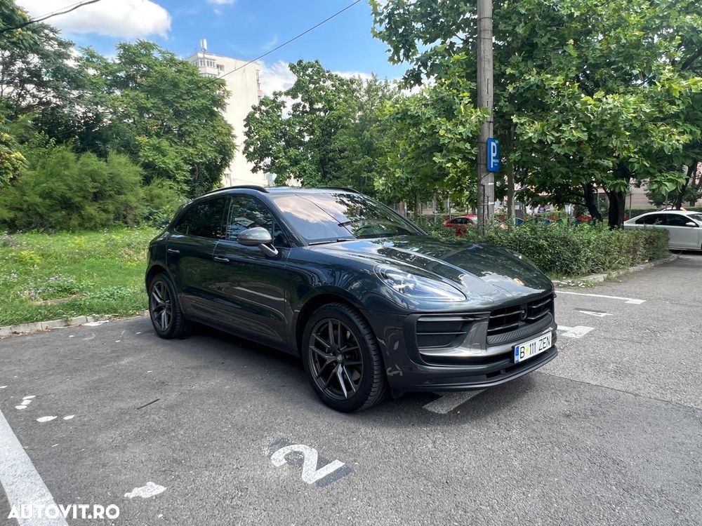 Porsche Macan T - 1