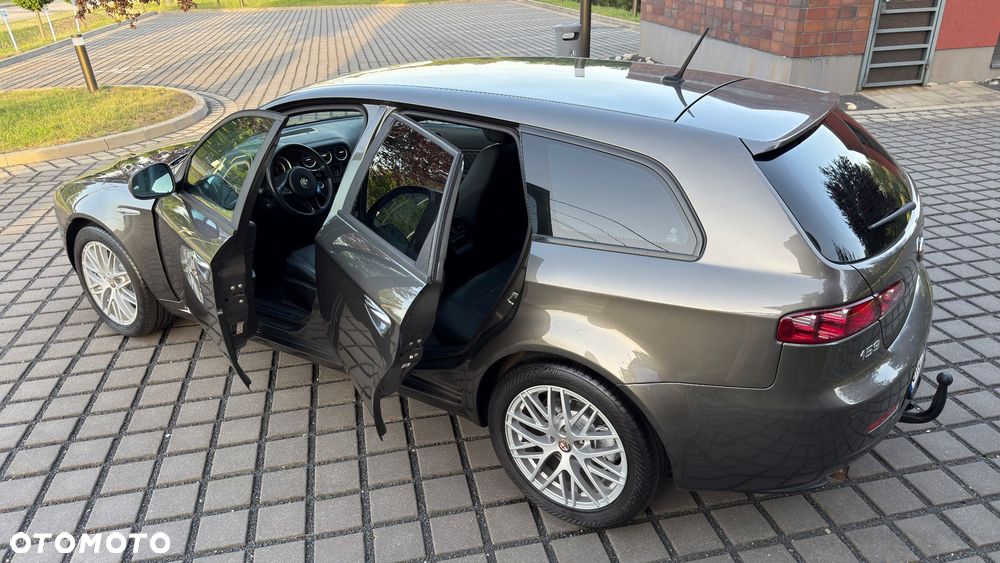 Alfa Romeo 159 - 25
