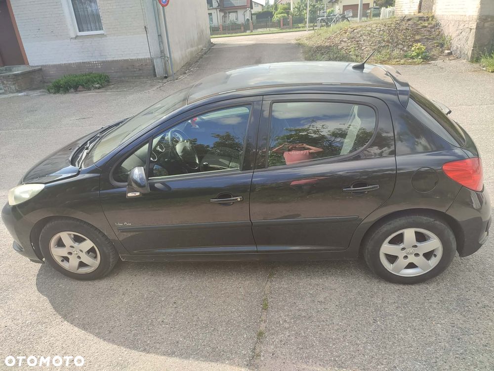 Peugeot 207 1.4 - 9