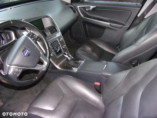 Volvo XC 60 T6 AWD Momentum - 17