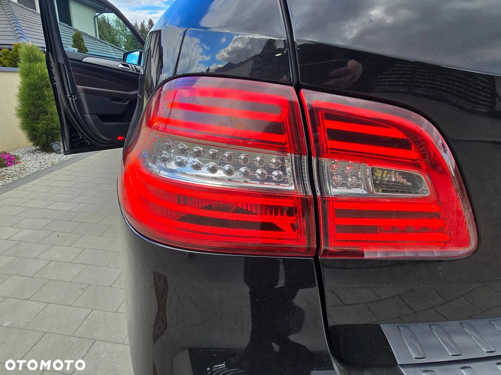 Mercedes-Benz ML - 25