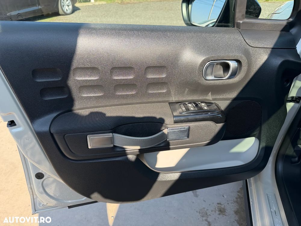 Citroën C3 BlueHDi 100 S&S PLUS - 17