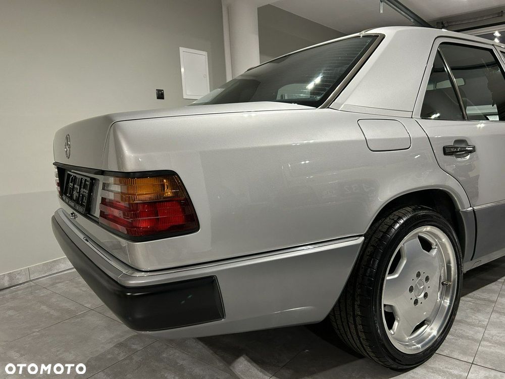 Mercedes-Benz W124 (1984-1993) - 21