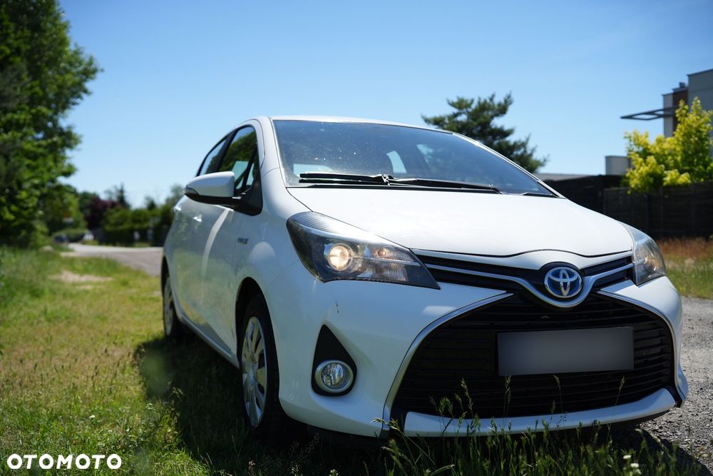 Toyota Yaris Hybrid 100 Premium EU6 - 4