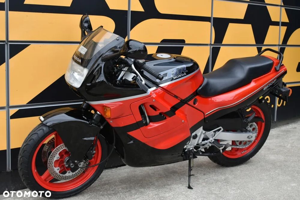 Honda CBR - 7