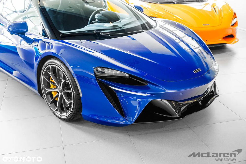 McLaren Artura - 6