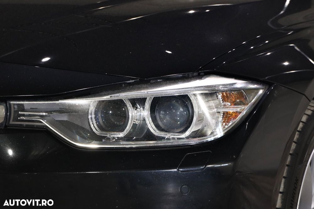 BMW Seria 3 320d DPF Aut. - 36