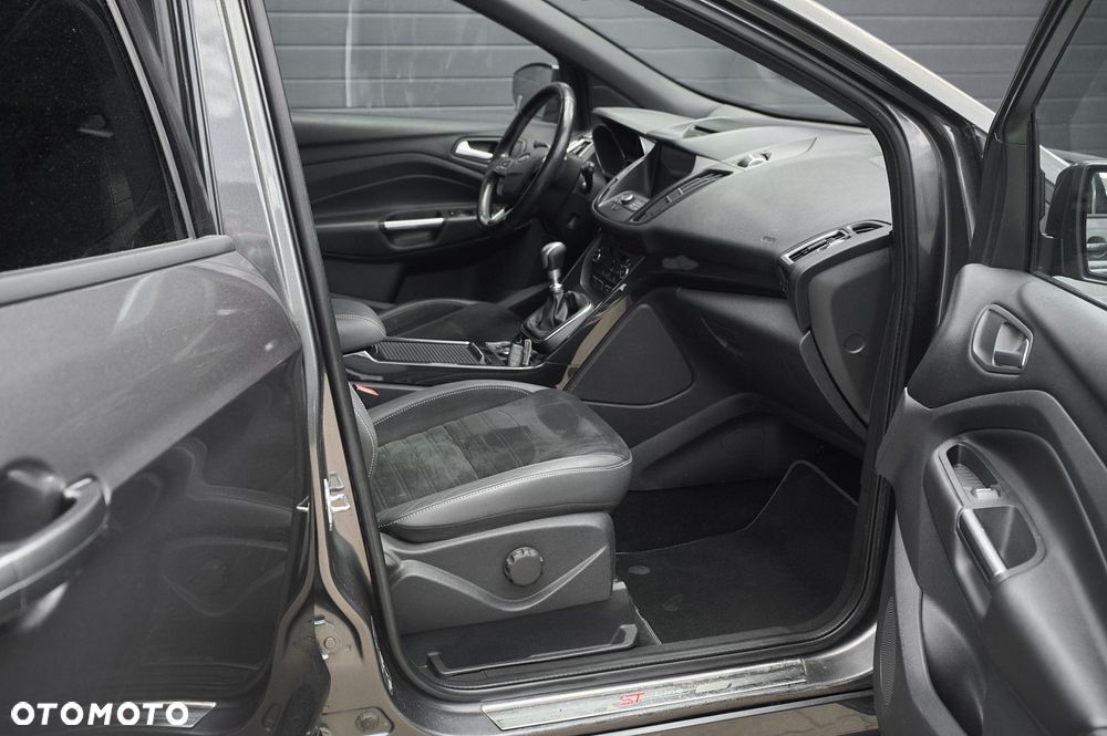 Ford Kuga - 16